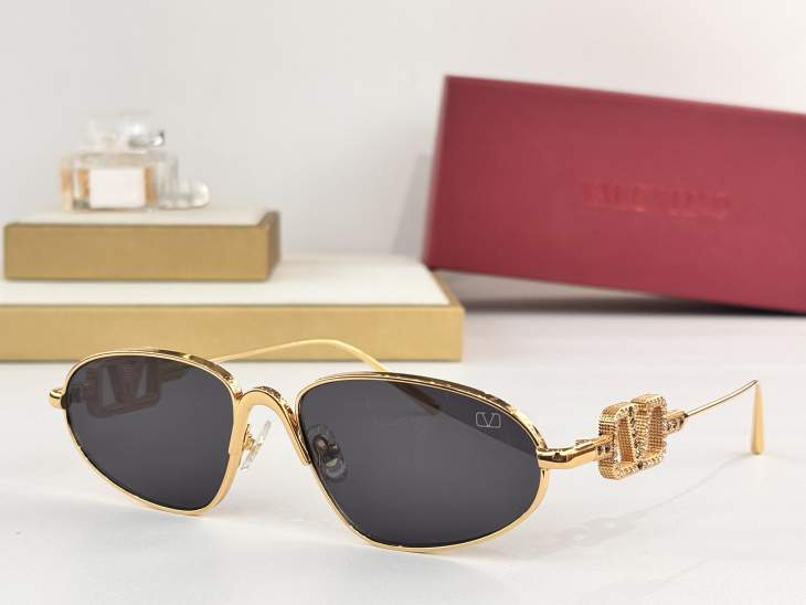 Picture of Valentino Sunglasses _SKUfw75760488fw